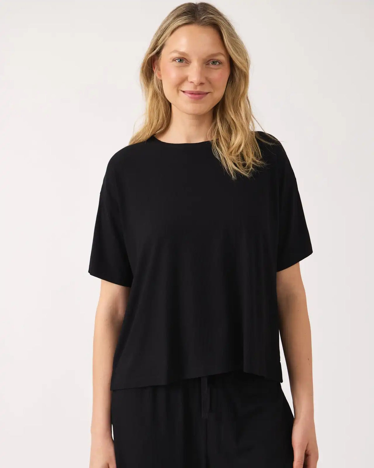 Black Women's Ribbed Boxy Tee